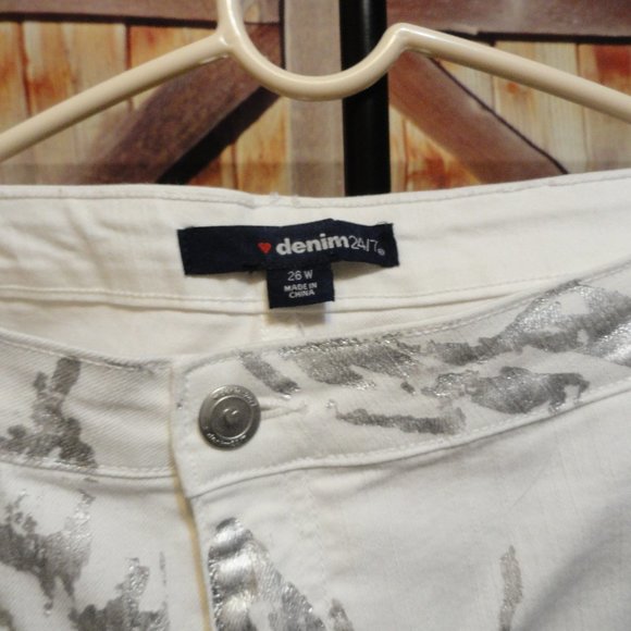 Funky Floral Wacky design Denim 24/7 capri~Big 26W~Funky metallic inspir… - Picture 2 of 5